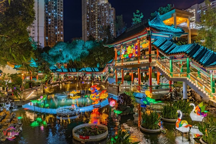 Biển ánh sáng kì ảo khiến du khách mê mẩn khi tới Hồng Kông. Nguồn: vaderchow