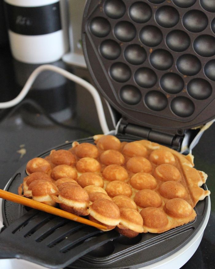 Bánh trứng gà non có mùi thơm béo ngậy hấp dẫn