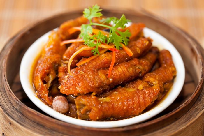 Món chân gà hấp dẫn với nước sốt thần thánh thơm ngon