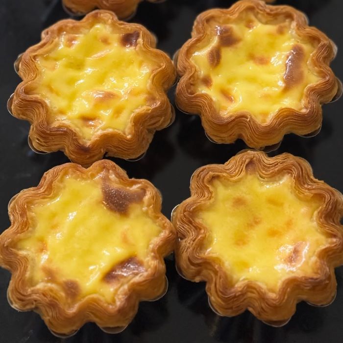 Thưởng thức món ăn vặt Hồng Kông với món tart trứng hấp dẫn