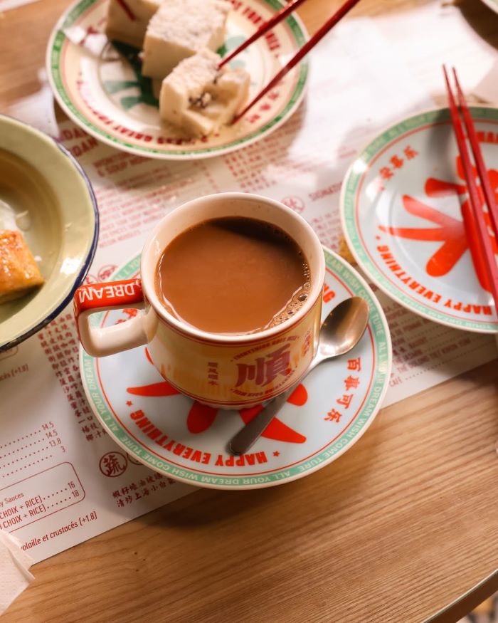 Thưởng thức trà sữa Hồng Kông thơm ngon, hấp dẫn