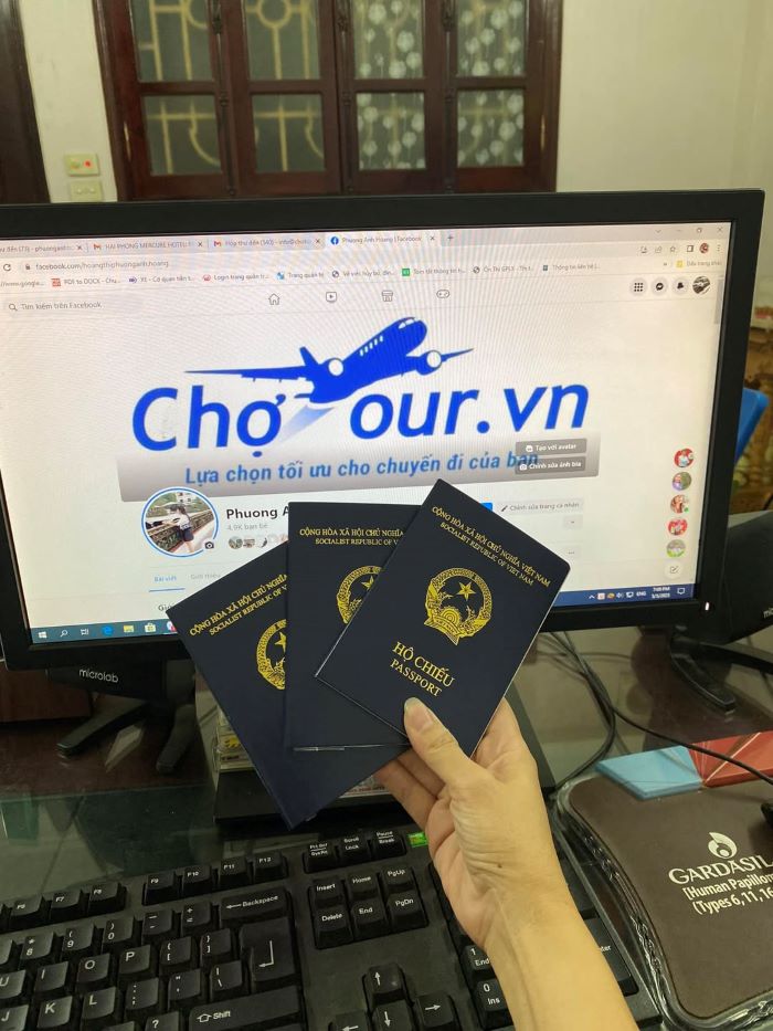 Có nhiều bên nhận dịch vụ làm hộ chiếu, visa đi Hồng Kông