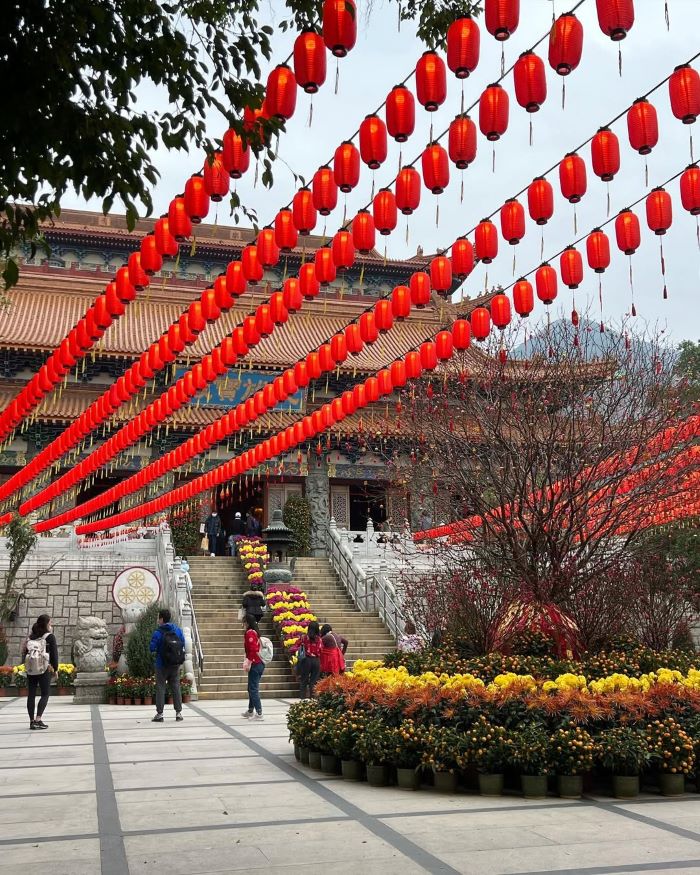 Tu viện Po Lin trang nghiêm ở Đại Nhĩ Sơn Hồng Kông