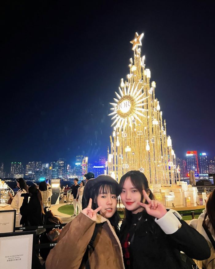Buổi tối vui vẻ, sôi động về đêm ở Hồng Kông