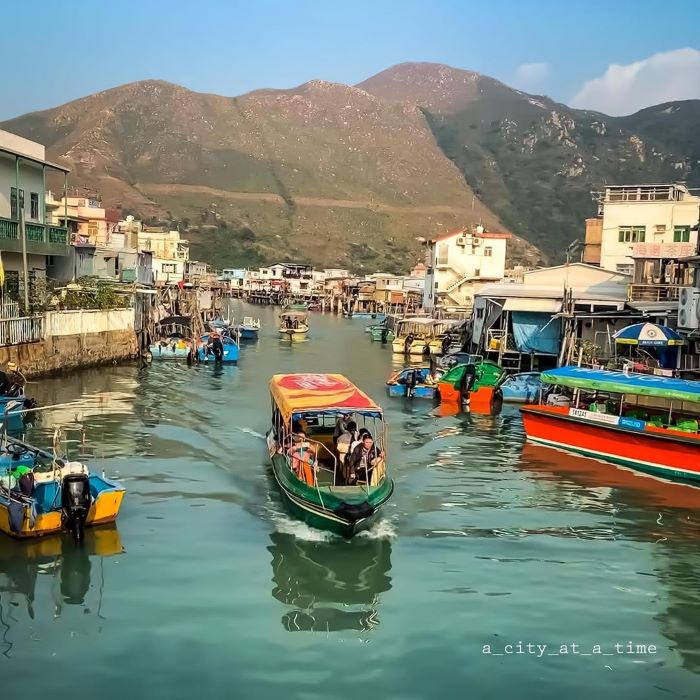 Trải nghiệm đi thuyền ở Tai O nổi tiếng ở Hồng Kông
