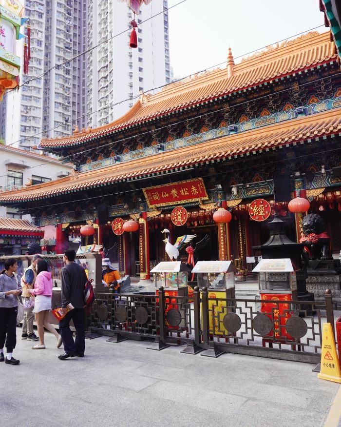 Khung cảnh Đền Wong Tai Sin nhìn từ xa