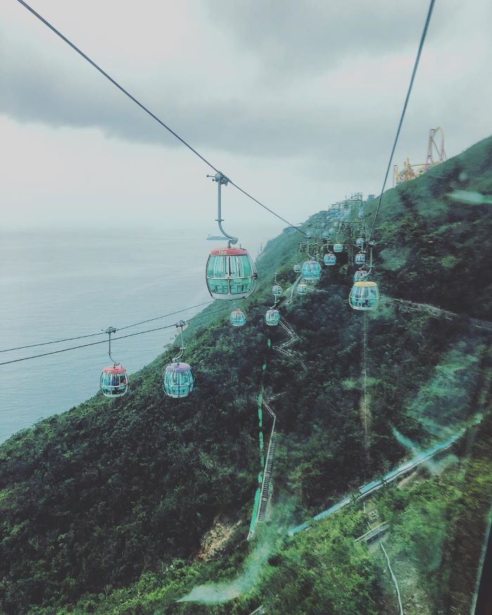 Ngắm thiên nhiên tuyệt đẹp khi đi cáp treo tại Ocean Park ở Hồng Kông
