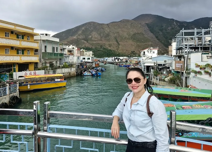 Tham quan ở làng chài Tai O trên đảo Lantau Hồng Kông