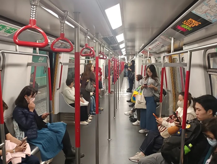 Di chuyển ở Hồng Kông nhanh chóng bằng MTR