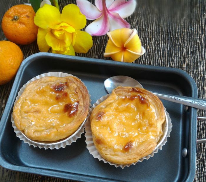 Bánh tart trứng hấp dẫn, thưởng thức khi du lịch Hồng Kông