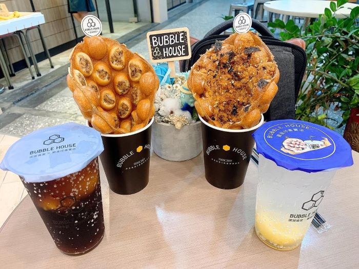 Từ các quầy nhỏ đến nhà hàng đều có món yêu thích này