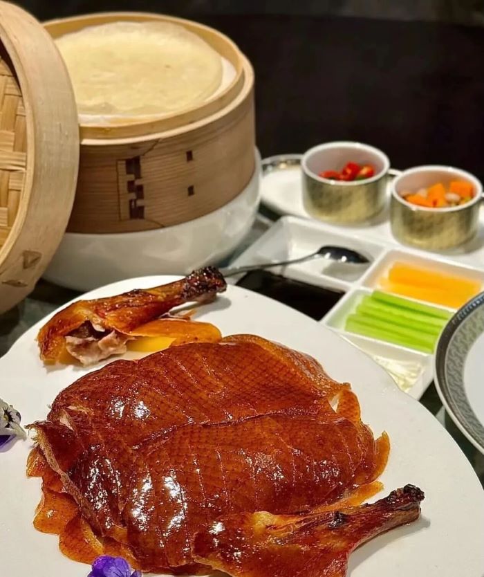 Món vịt quay hấp dẫn, vàng ươm